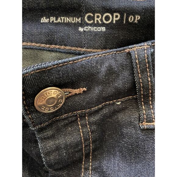Chico's **Platinum Dark Wash** Mid Rise Cropped **Denim Jeans** 0P - Picture 3 of 3